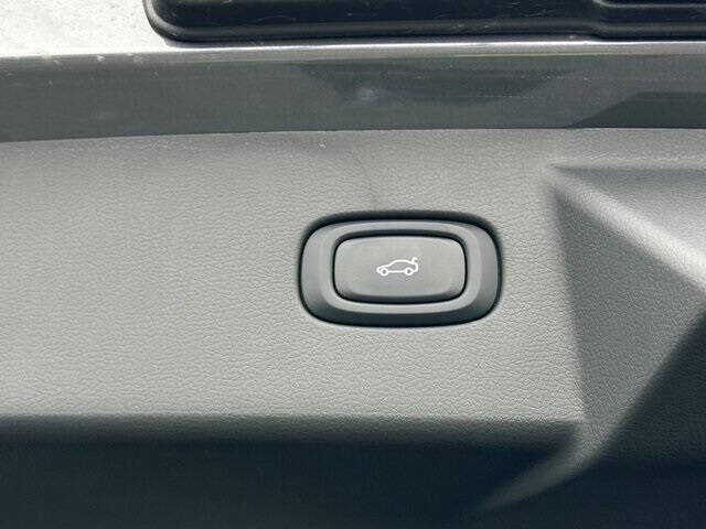 2025 VinFast VF8 Plus