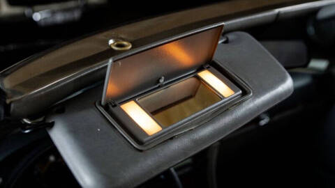 1987 Mercedes-Benz 560-Class 560 SL