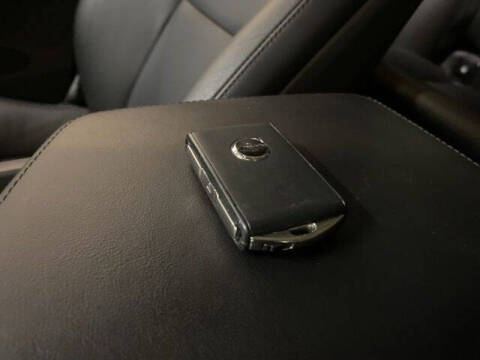 2025 Volvo XC60 B5 Core Dark Theme