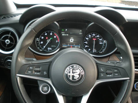 2019 Alfa Romeo Stelvio Sport