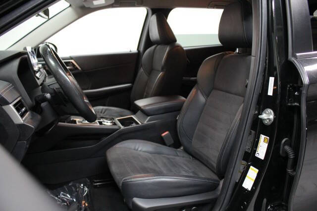 2022 Mitsubishi Outlander SE