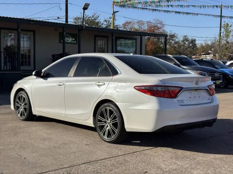 2016 Toyota Camry Special Edition