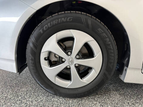 2012 Toyota Prius Two