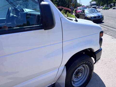 2011 Ford E-Series E-350 SD