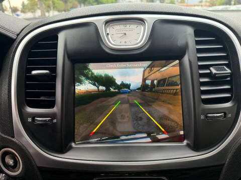 2017 Chrysler 300 Limited