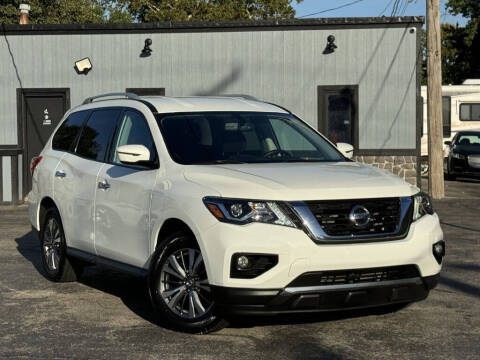 2020 Nissan Pathfinder for sale at Dynamics Auto Sale in Highland IN