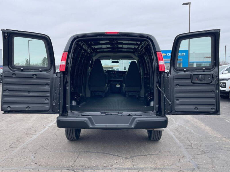 2026 Chevrolet Express 2500