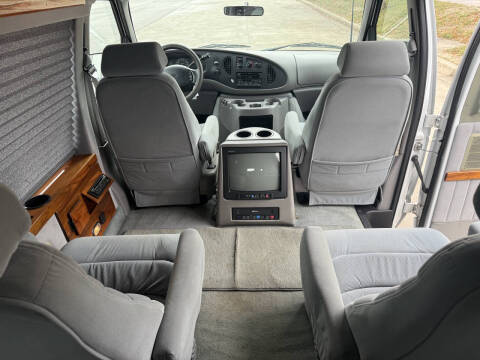 2000 Ford E-Series E-150