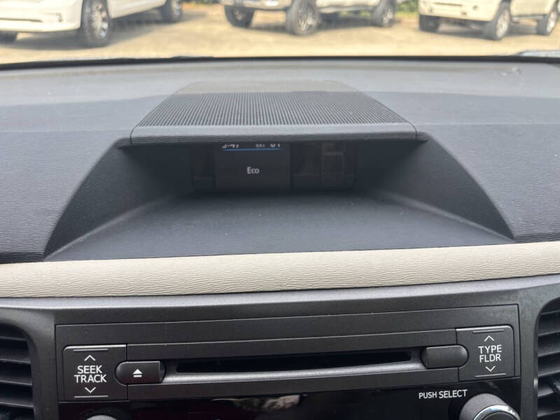 2011 Toyota Sienna LE 8-Passenger