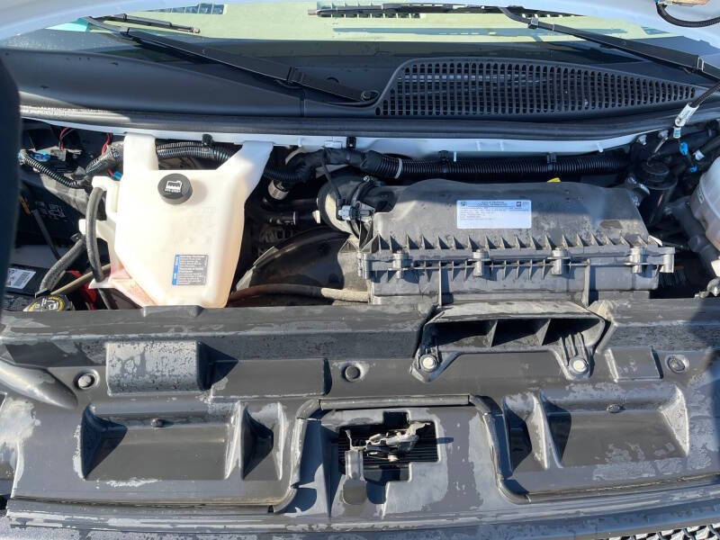 2023 Chevrolet Express 2500