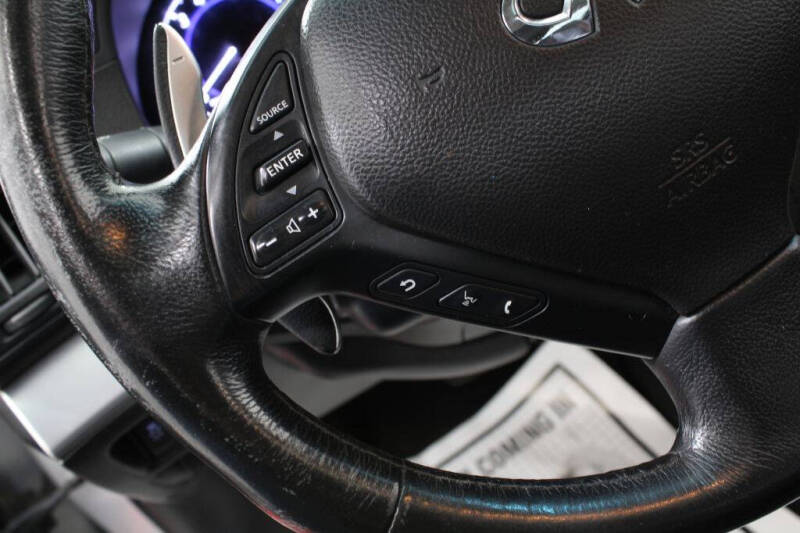 2013 Infiniti G37 Sedan x