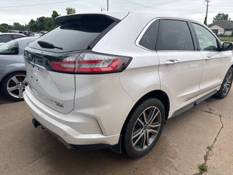 2019 Ford Edge Titanium