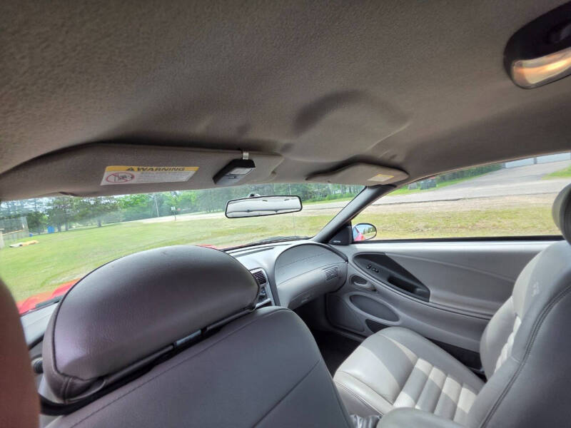 2004 Ford Mustang GT Deluxe