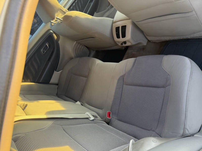 2011 Ford Taurus SEL