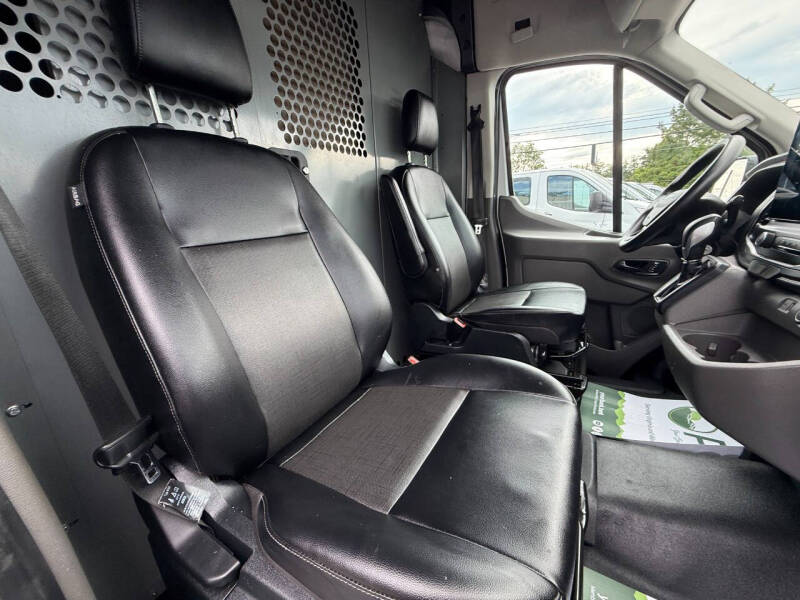 2022 Ford Transit 250