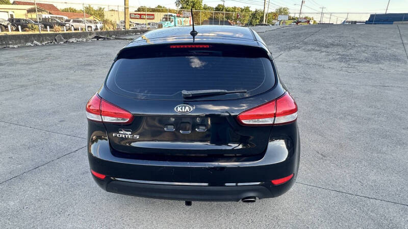 2017 Kia Forte5 LX