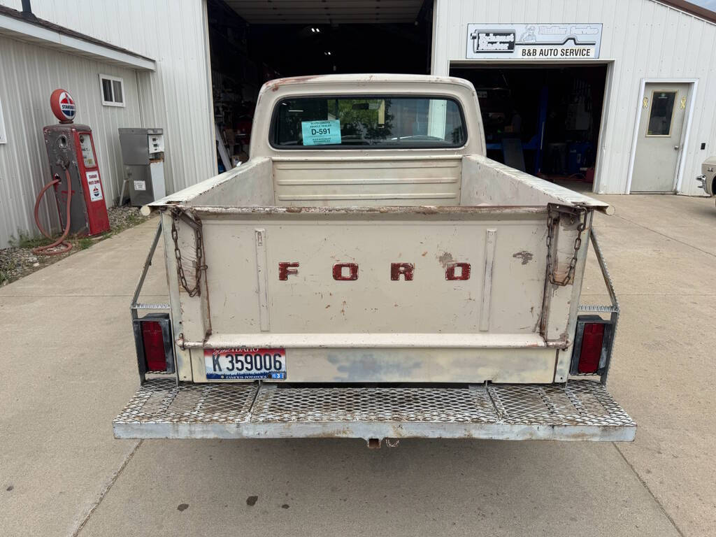 1967 Ford F-100 11