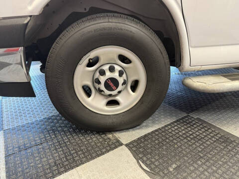 2023 GMC Savana 2500