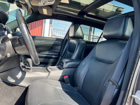 2014 Chrysler 300 C