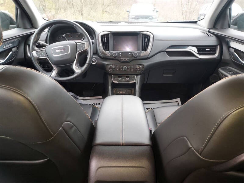 2022 GMC Terrain AT4