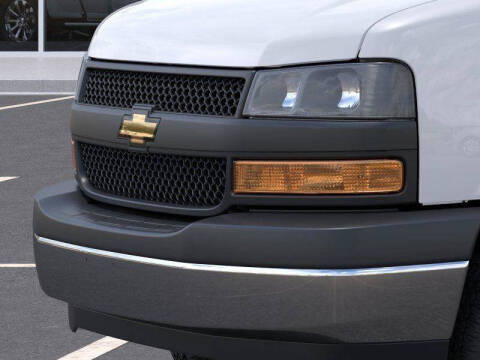 2025 Chevrolet Express 3500