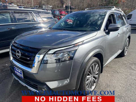 2022 Nissan Pathfinder SL