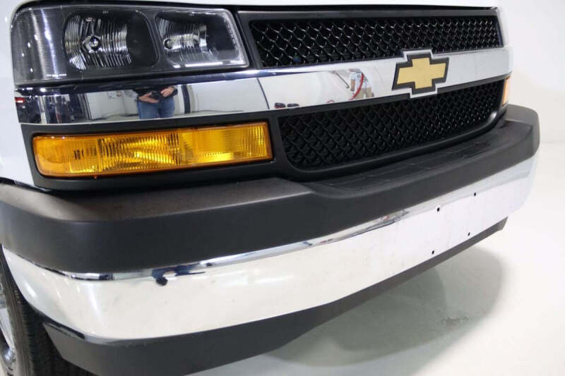 2025 Chevrolet Express LT 3500