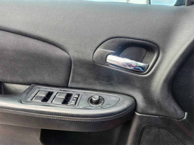 2014 Chrysler 200 LX