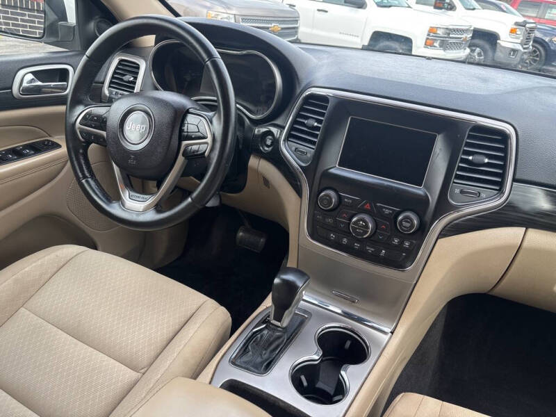 2019 Jeep Grand Cherokee Laredo