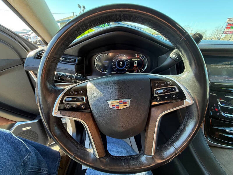 2019 Cadillac Escalade Luxury
