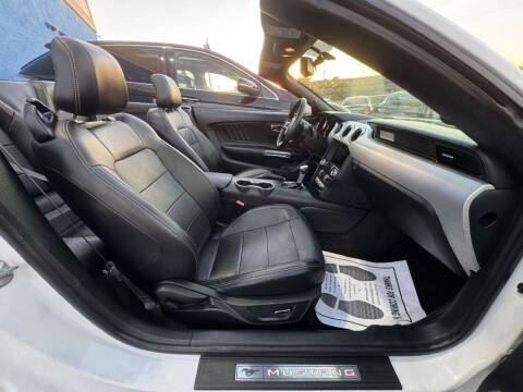 2017 Ford Mustang EcoBoost Premium