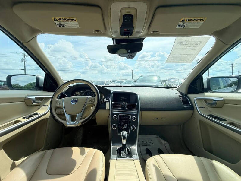 2015 Volvo XC60 T5 Drive-E Premier
