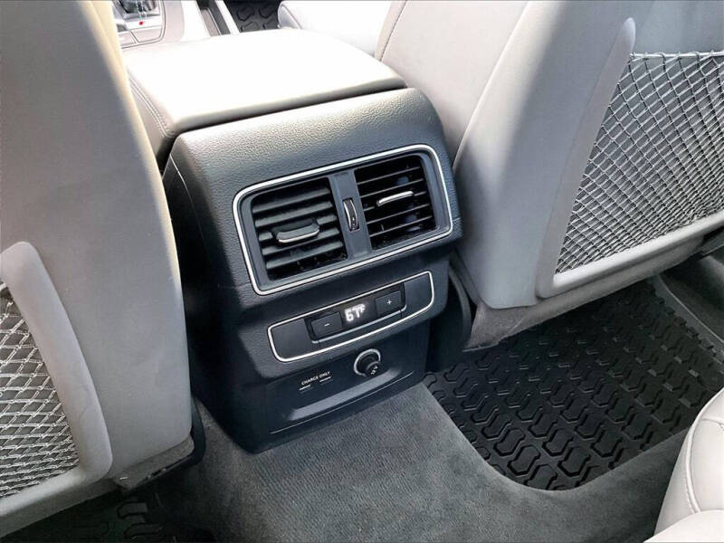 2019 Audi SQ5 3.0T quattro Premium Plus