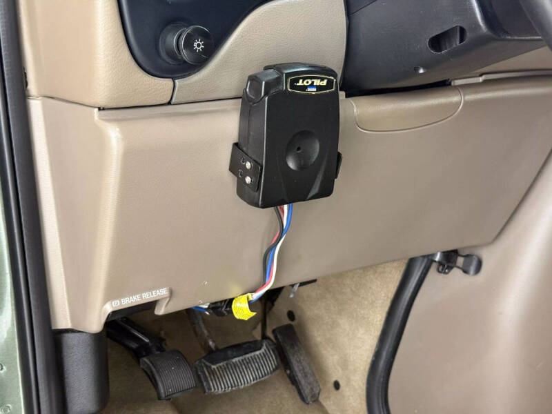 2002 Ford E-Series E-350 SD XLT