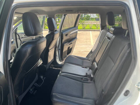 2017 Toyota Highlander LE Plus