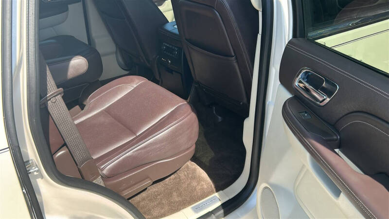 2011 Cadillac Escalade Platinum Edition