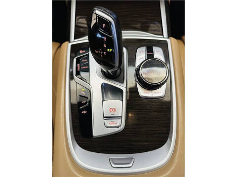 2021 BMW 7 Series 740i