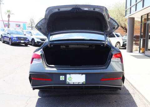 2024 Hyundai Elantra SE