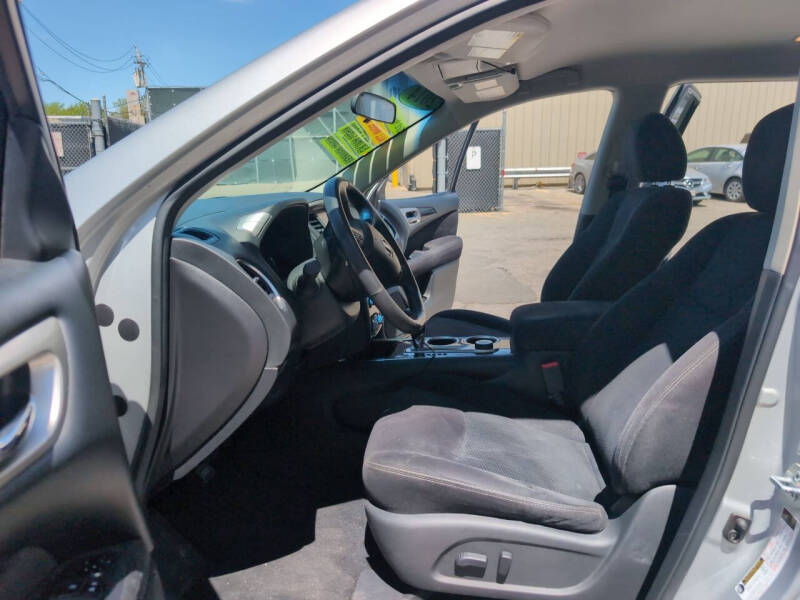 2014 Nissan Pathfinder SV