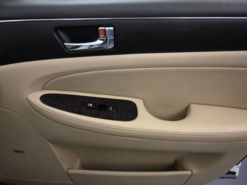 2011 Hyundai Genesis 4.6L V8