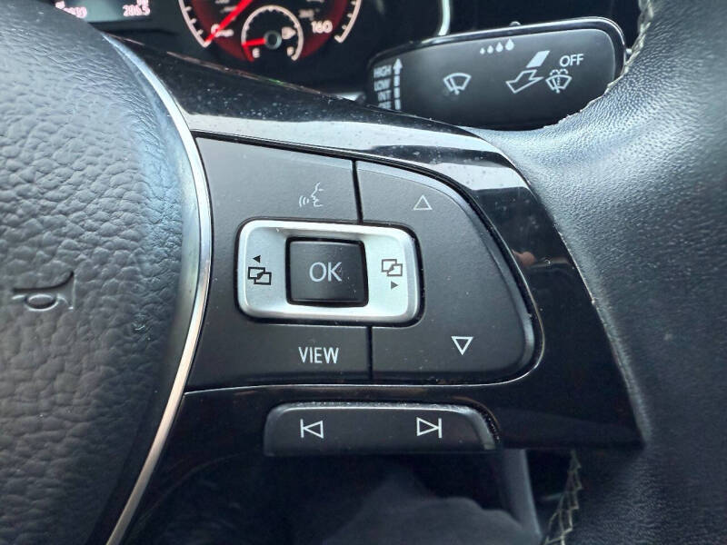 2019 Volkswagen Jetta R-Line