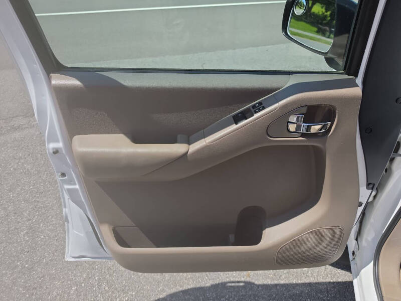 2012 Nissan Frontier SV V6