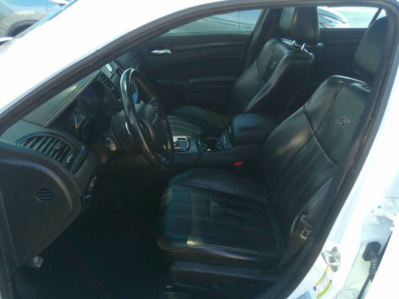 2016 Chrysler 300
