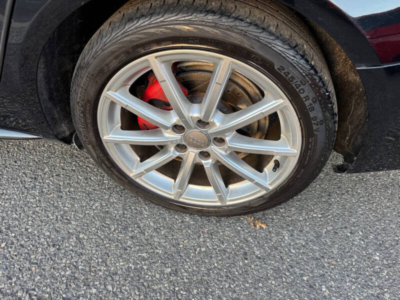 2016 Audi A4 2.0T quattro Premium