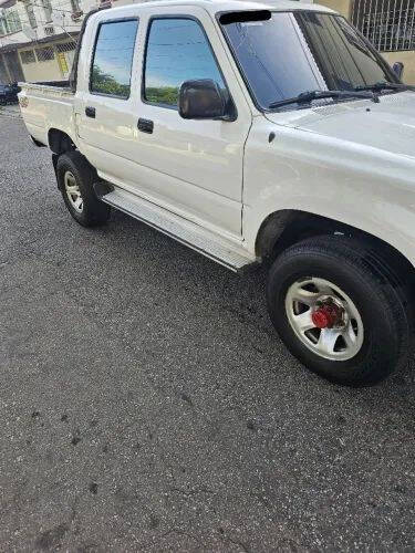 1998 Toyota Hilux