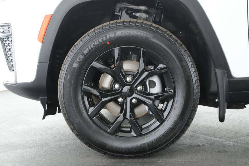 2026 Jeep Grand Cherokee Altitude