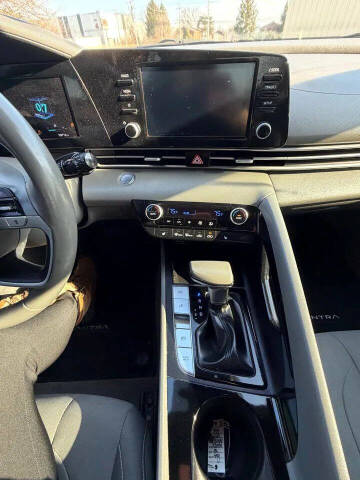 2022 Hyundai Elantra