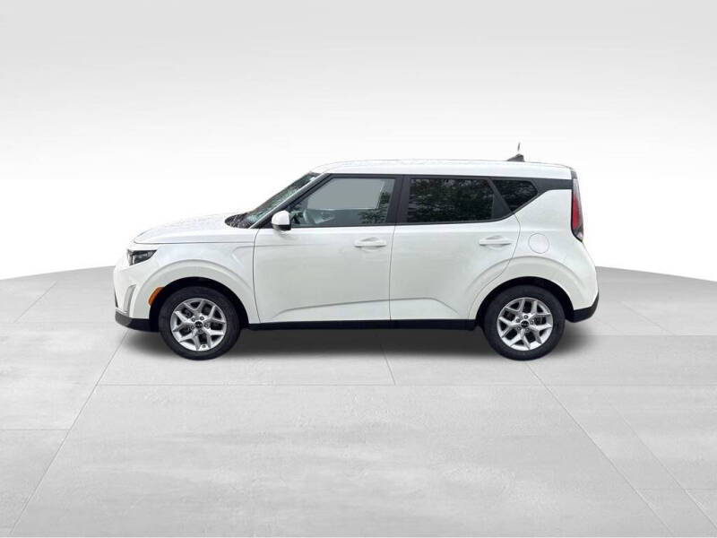Used 2024 Kia Soul LX with VIN KNDJ23AU7R7239082 for sale in Maysville, KY