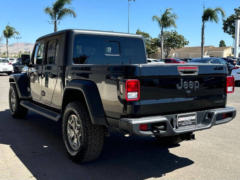 2020 Jeep Gladiator Sport