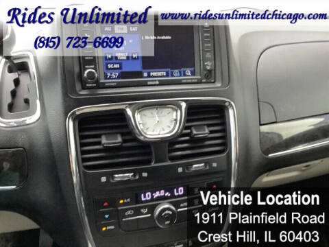 2012 Chrysler Town and Country Touring